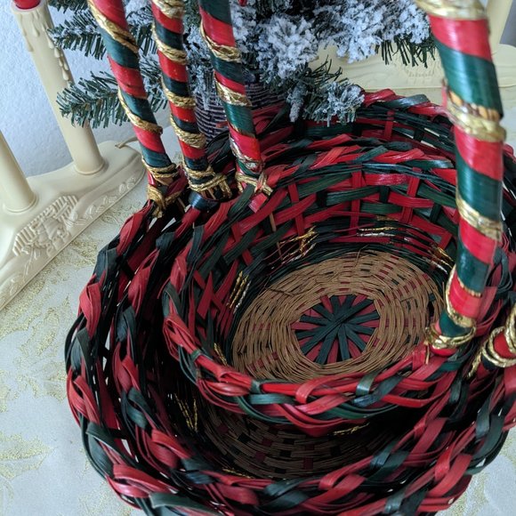 Crafters 4 Vtg. Oval Shape Red+Green Wicker Baskets - Picture 3 of 8